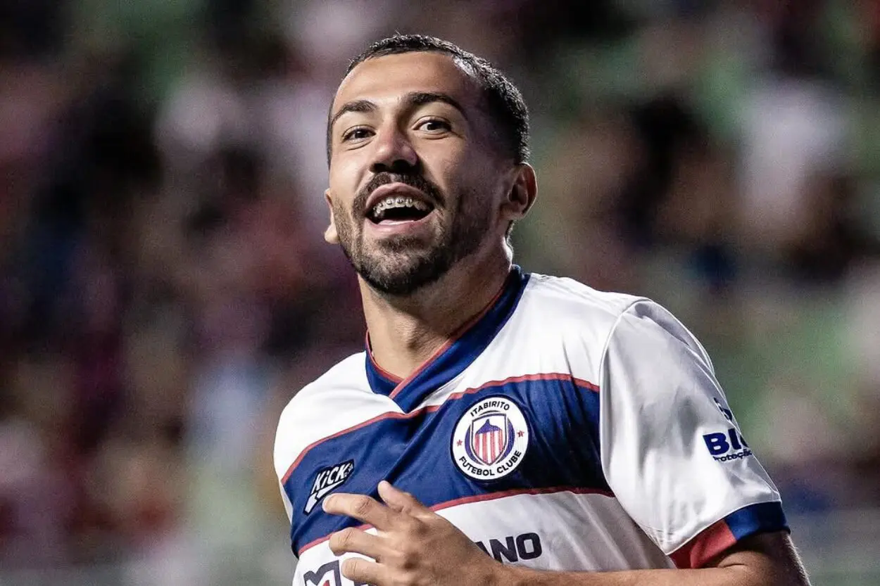 Ramon, meia nascido em Ouro Preto, salva Itabirito no Mineiro