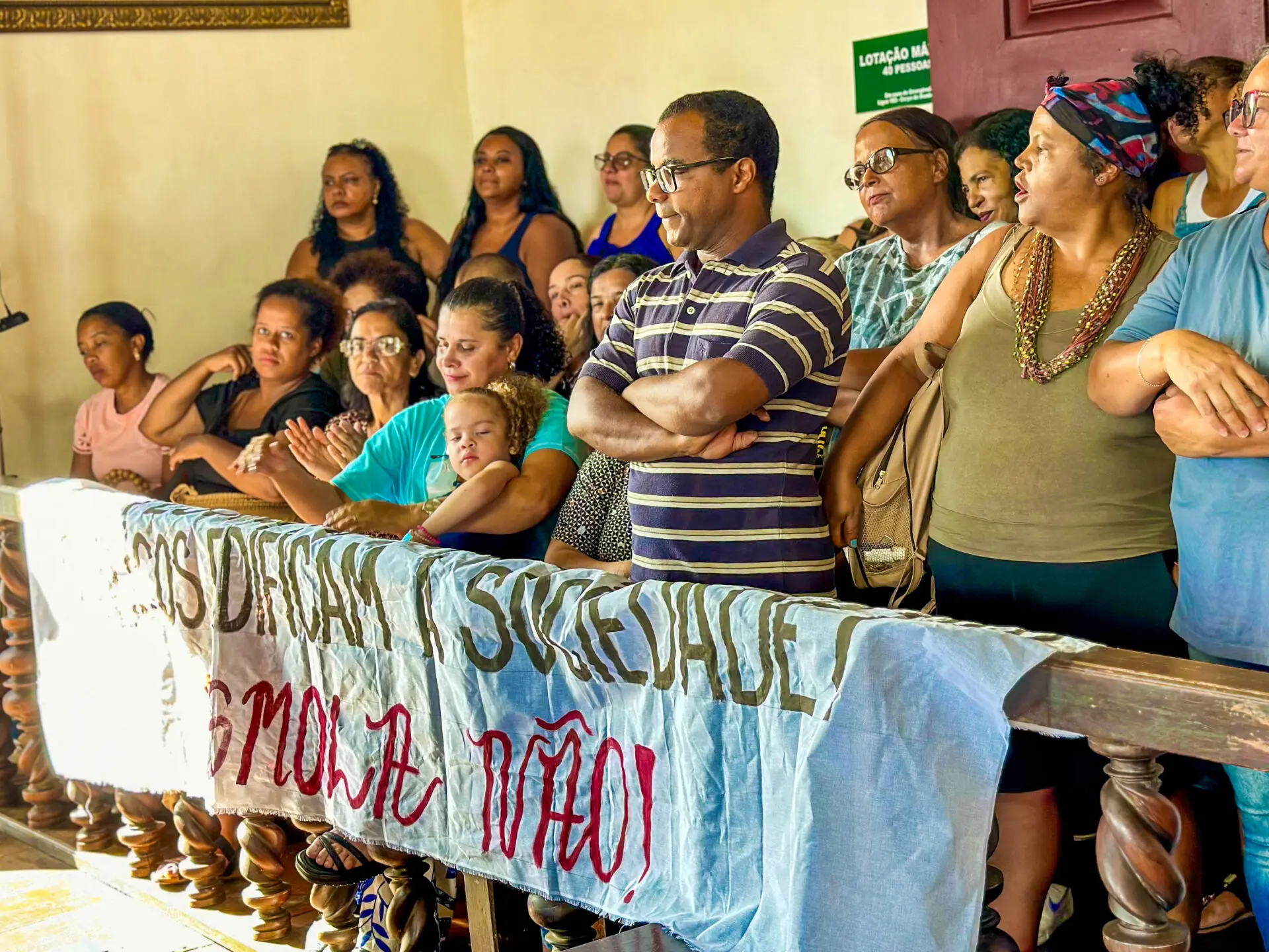 Servidores de Mariana paralisam atividades contra reajuste de 5%
