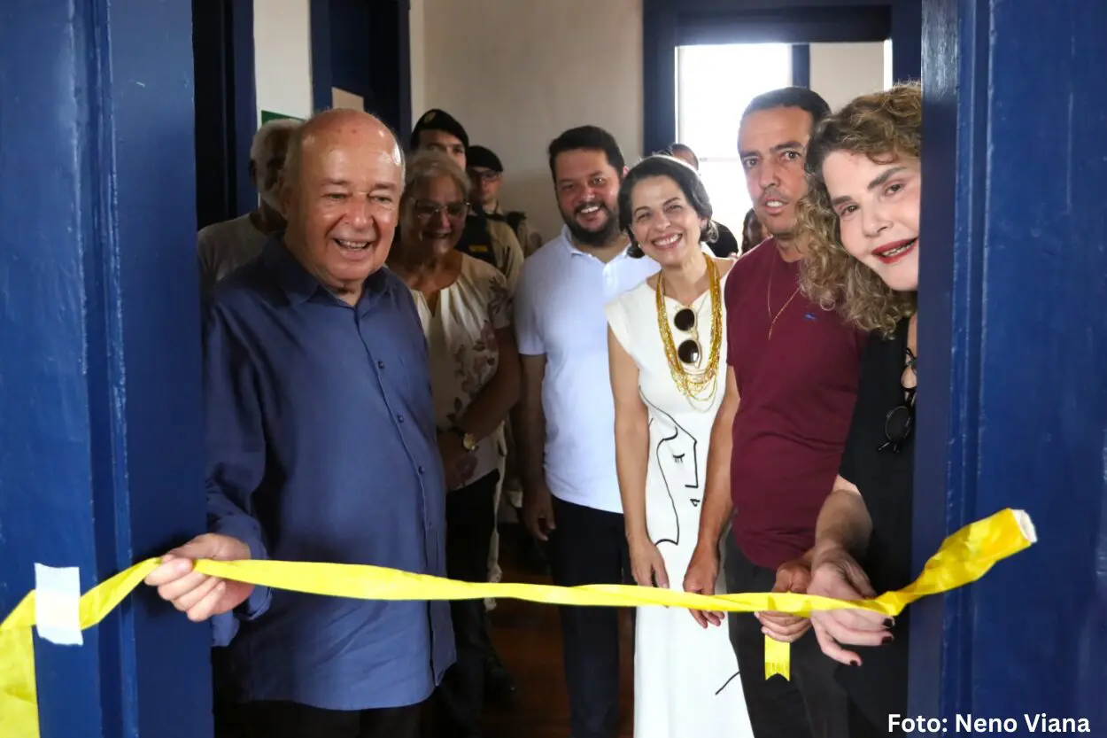 Biblioteca é inaugurada na Casa de Cultura de Cachoeira do Campo