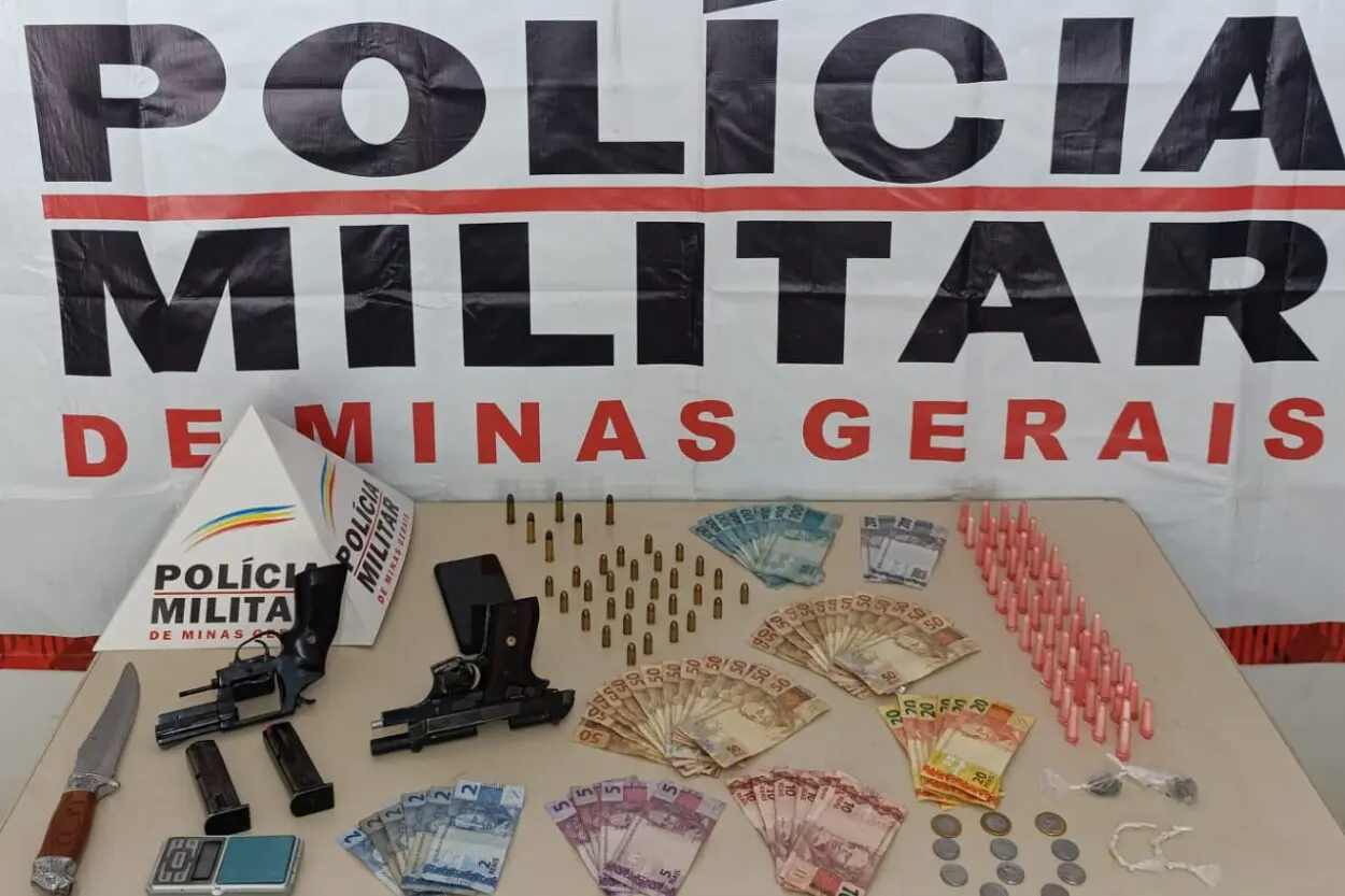 Drogas, armas e dinheiro são apreendidos em operação contra o tráfico em Itabirito
