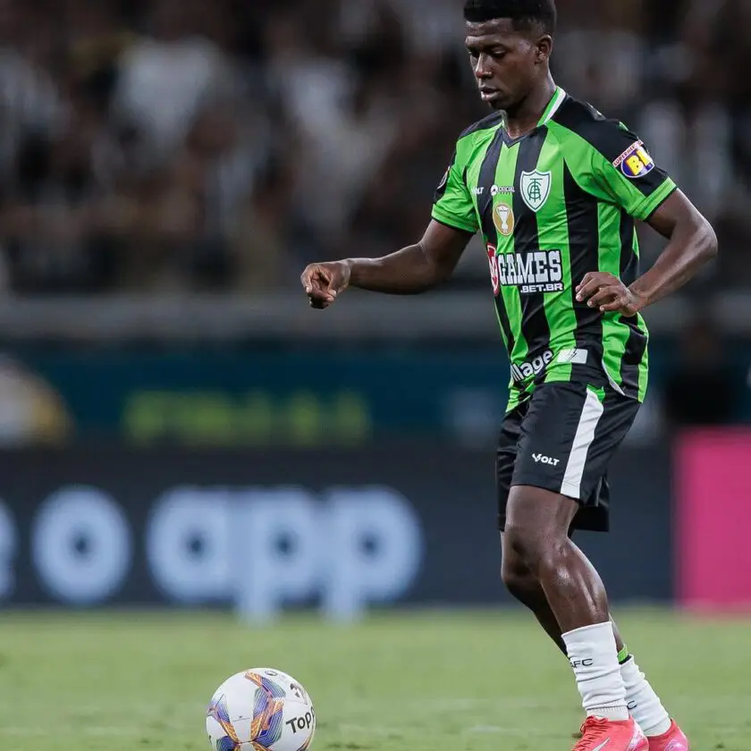 Jhosefer, de Mariana, estreou pelo América na final do Mineiro