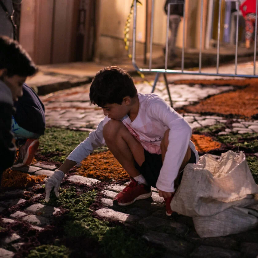 Sábado de Aleluia, dia confeccionar os tapetes devocionais em Ouro Preto; veja horários