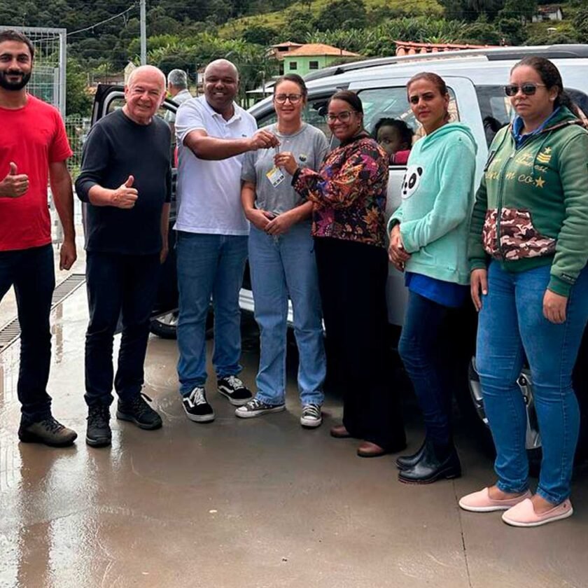 Vereador entrega veículo para o Posto de Saúde da Serra do Siqueira