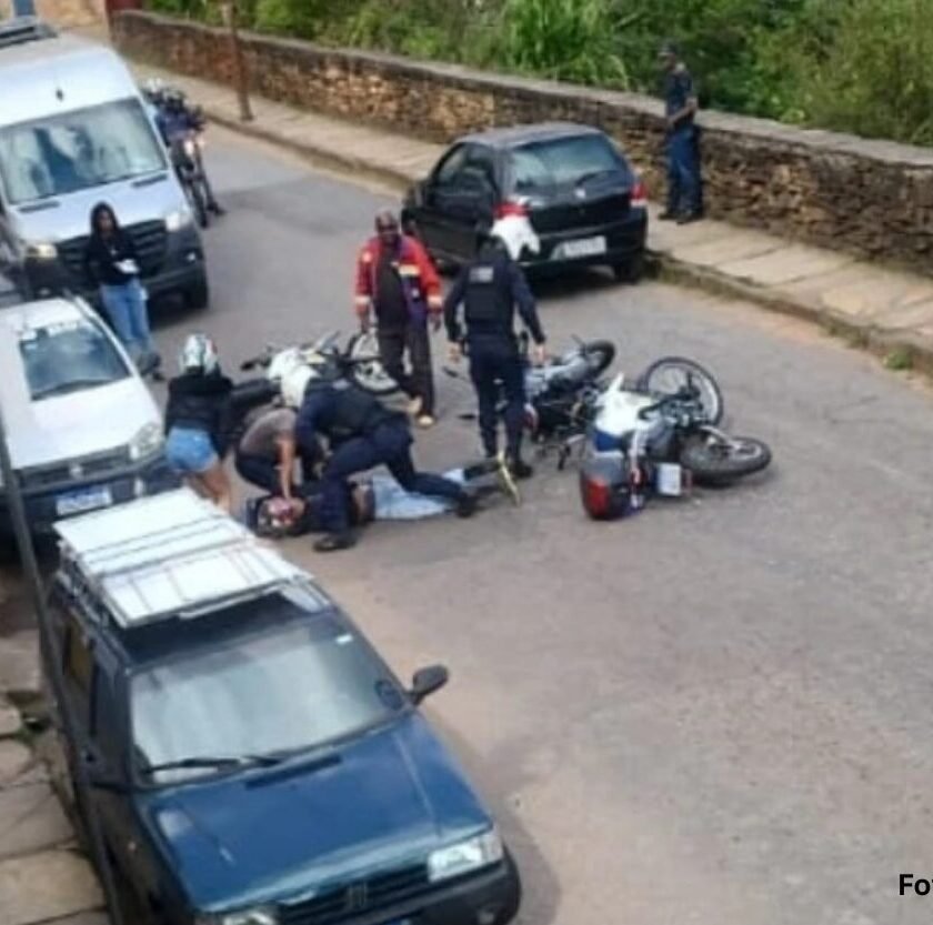 Motociclista é preso após colisão e fuga em Ouro Preto