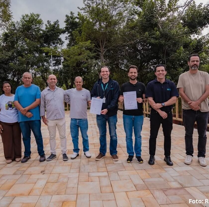 Inaugurada Praça Vaninha em Camargos, distrito de Mariana