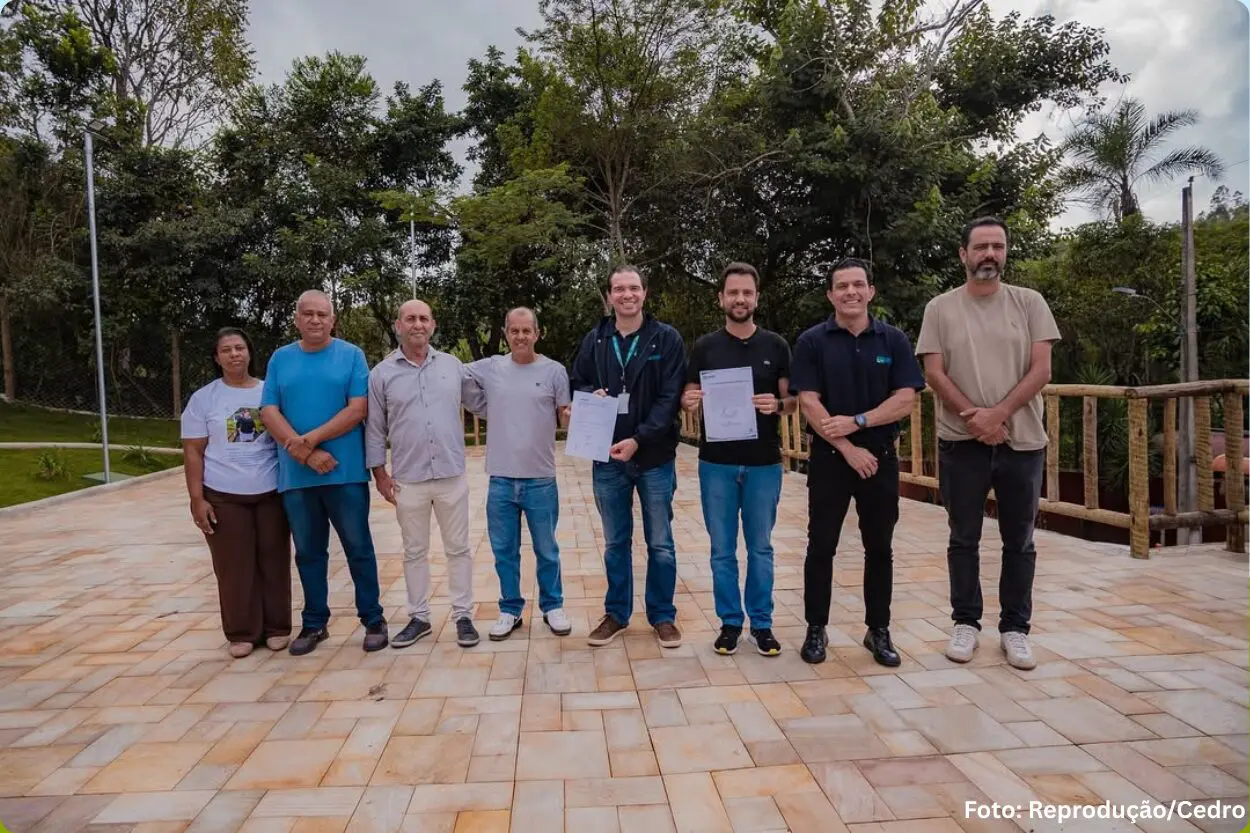 Inaugurada Praça Vaninha em Camargos, distrito de Mariana