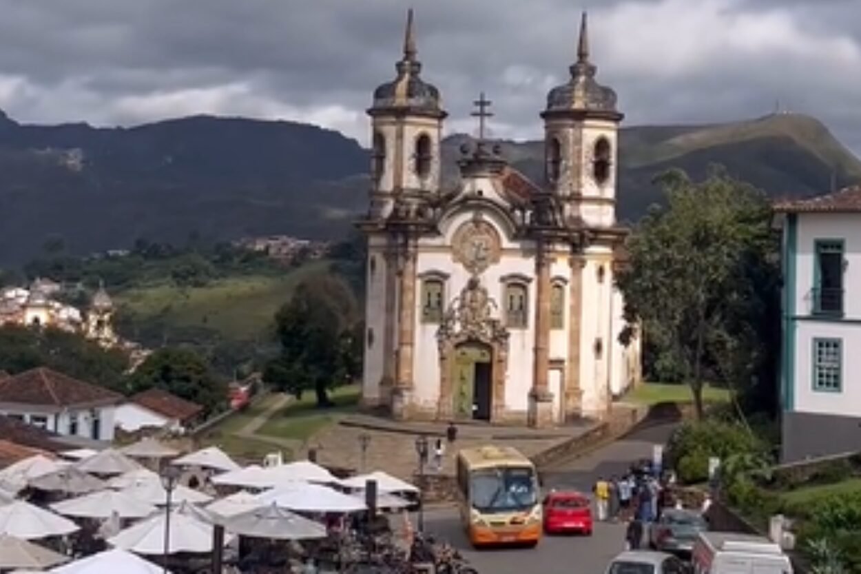 Sinos das igrejas de Ouro Preto tocam em homenagem ao novo papa; veja