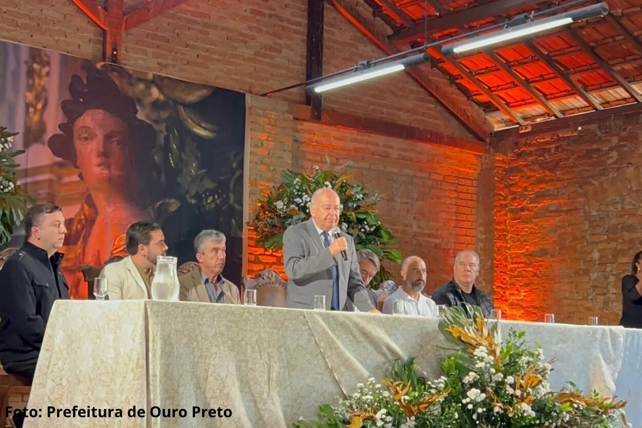 Prefeito de Ouro Preto lidera importante encontro das Cidades Históricas em São João del-Rei