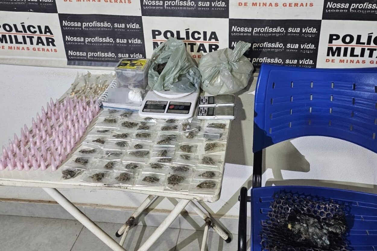 Celular esquecido leva à prisão de quatro pessoas por tráfico de drogas em Mariana