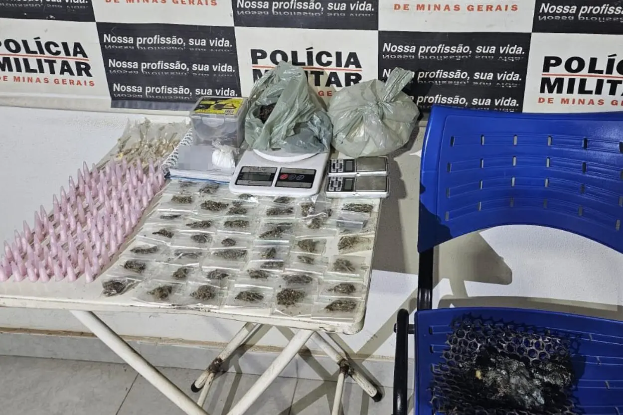 Celular esquecido leva à prisão de quatro pessoas por tráfico de drogas em Mariana
