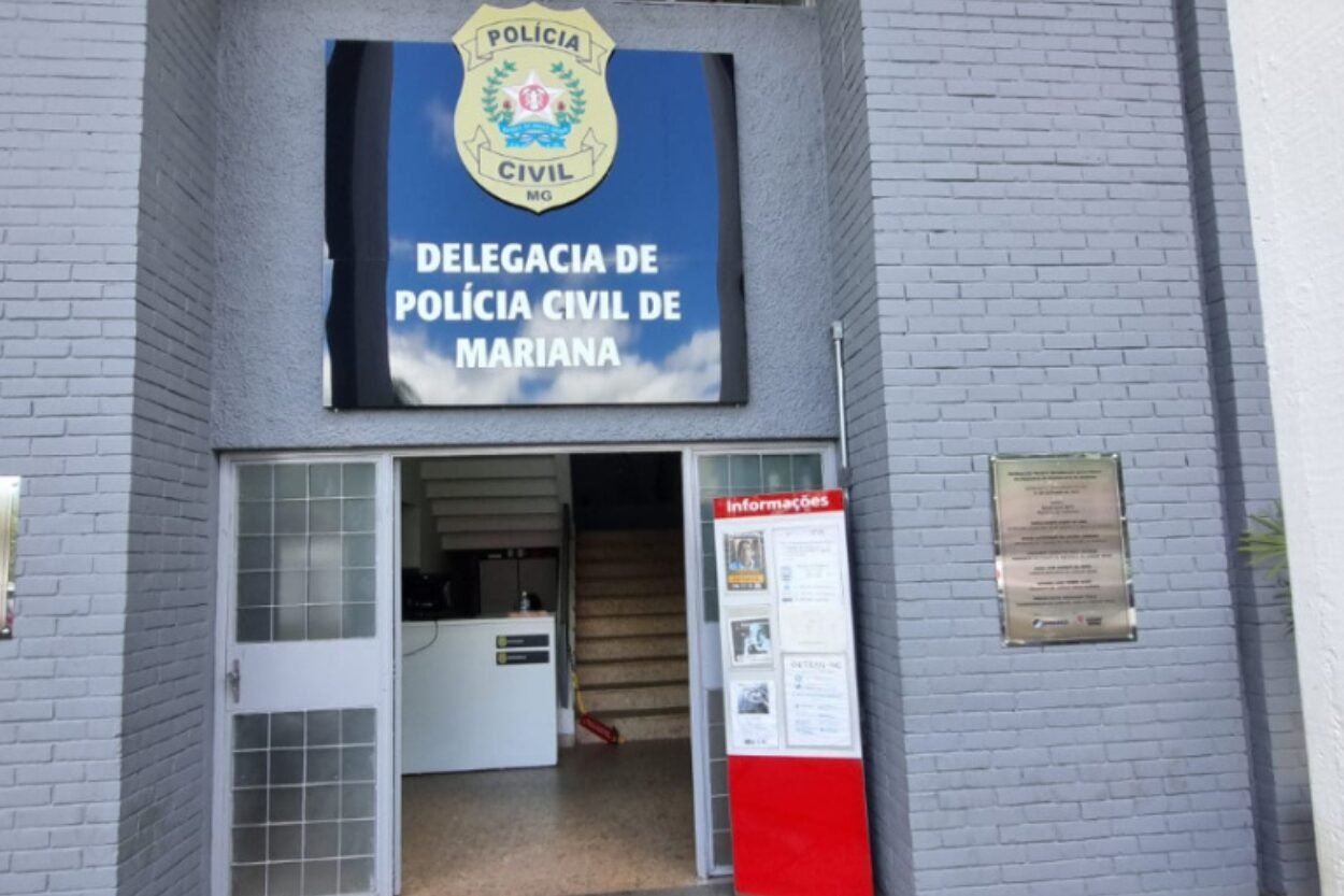 Mulher é presa suspeita de maus-tratos contra filhas de quatro meses em Mariana