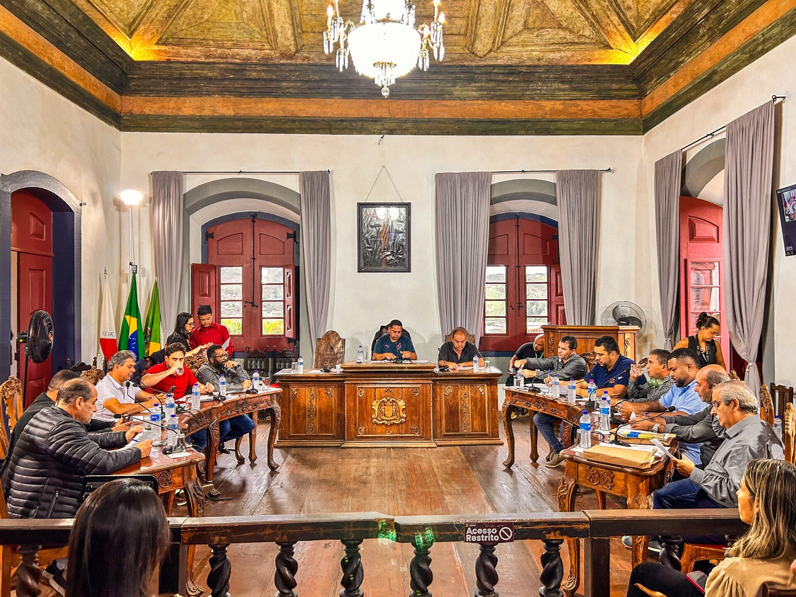 Câmara debate situação de patrimônio arqueológico em Mariana
