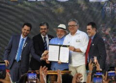 Lula assina protocolo para Hospital Universitário em Mariana