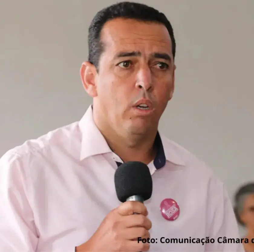 Ouro Preto: vereador Vantuir publica nota após discussão com Lilian França