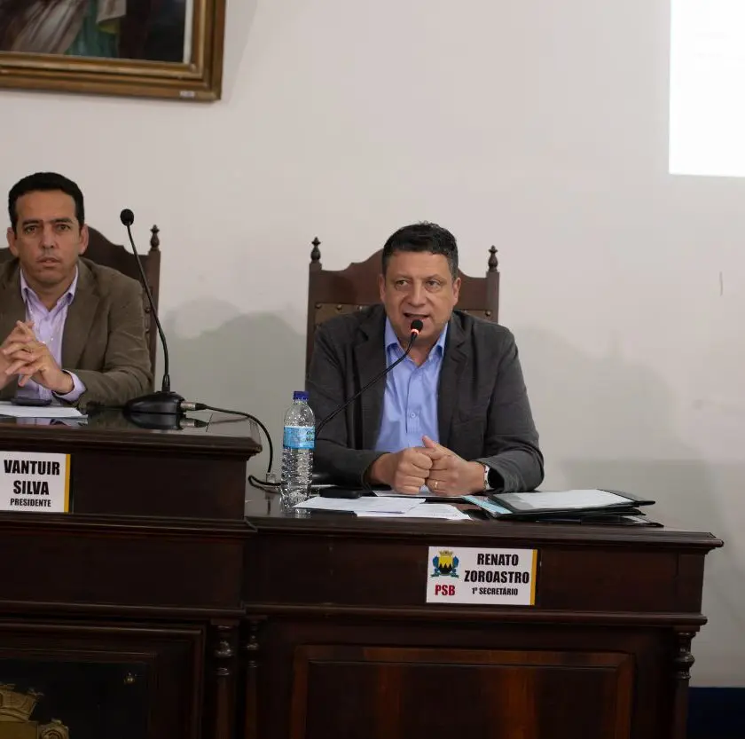 Professor e vereador Renato Zoroastro critica programa de escolas cívico-militares