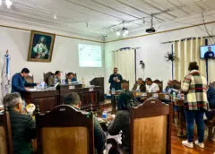 Vereadores de Ouro Preto criticam projeto de Zema para escolas cívico-militares