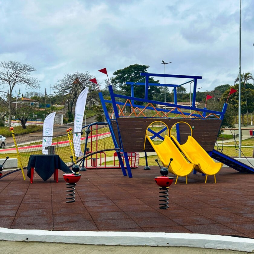 Comunidade de Antônio Pereira recebe primeira fase da nova praça da Vila Residencial