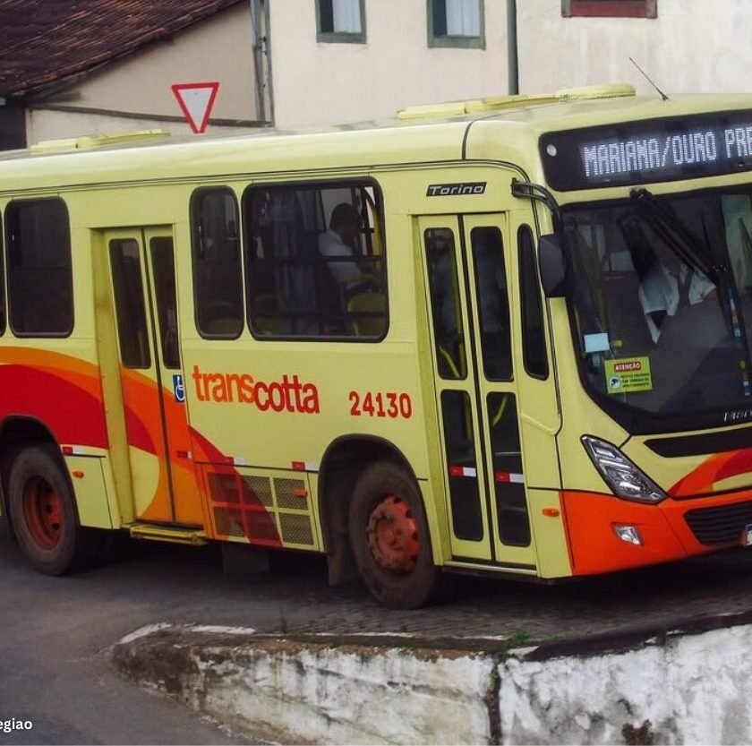 Homem é flagrado em ato obsceno em ônibus de Mariana