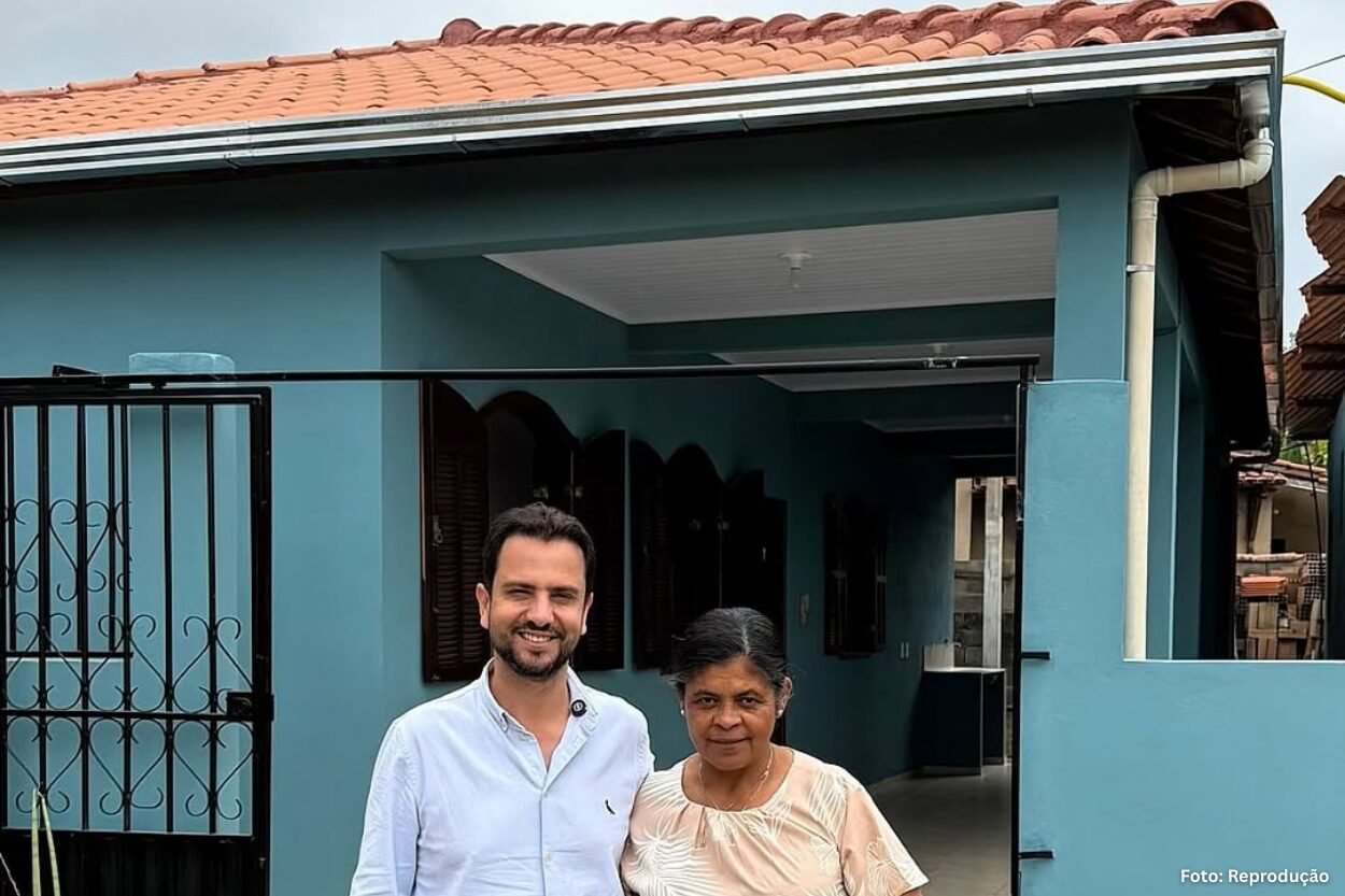 Programa Arrumando a Casa entrega 15ª reforma em Mariana