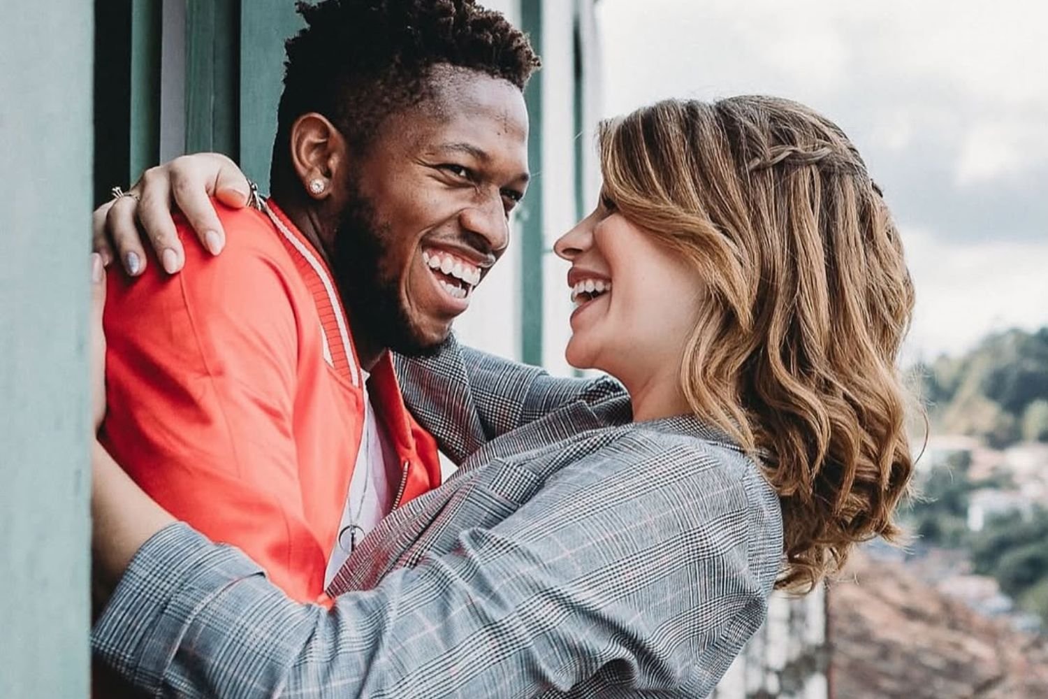 Fred celebra 10 anos ao lado da esposa Monique com foto em Ouro Preto