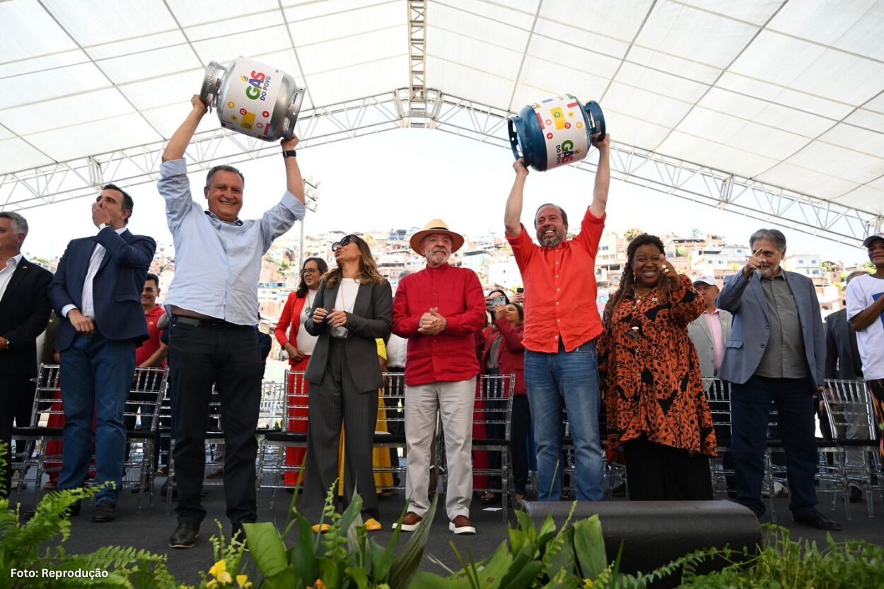 Lula lança em BH o programa Gás do Povo para 15,5 milhões de famílias