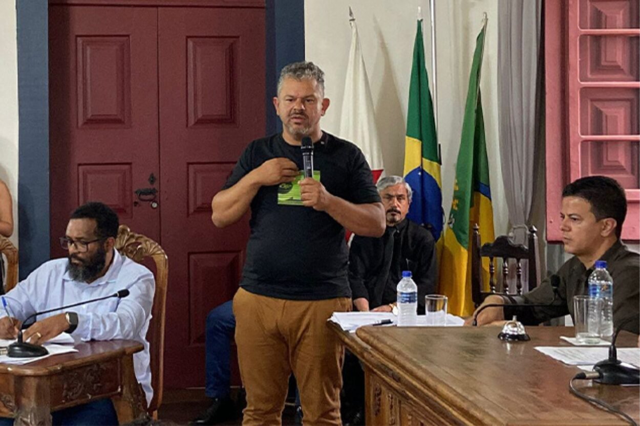 Câmara de Mariana debate crise habitacional em ocupações