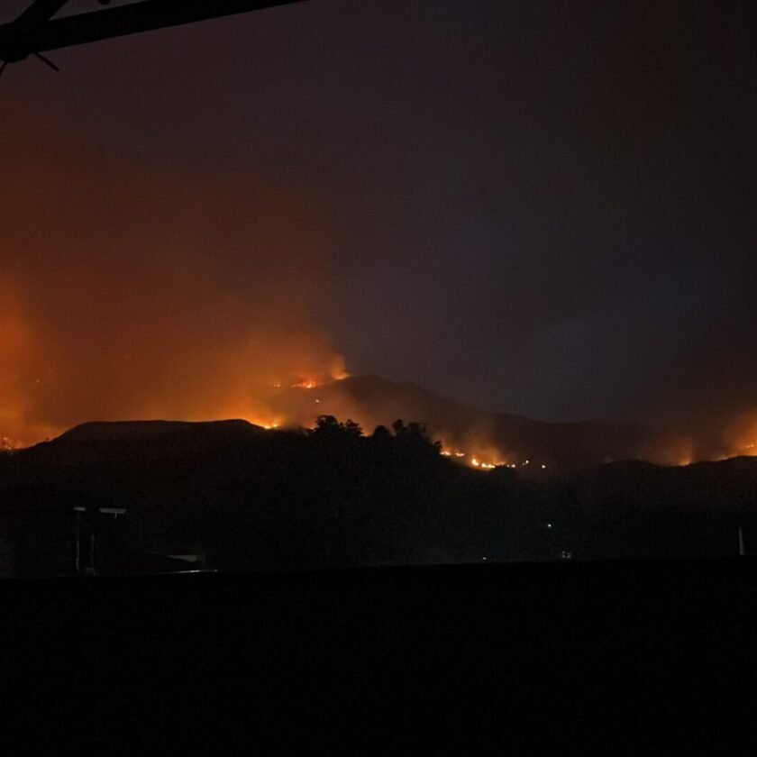 Incêndio entre Mariana e Ouro Preto mobiliza força-tarefa