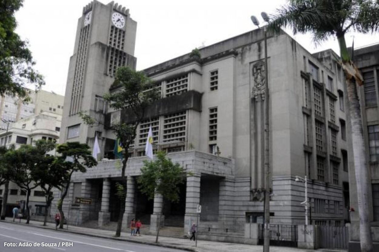 Prefeito de BH sanciona datas ligadas a métodos contraceptivos naturais e fidelidade cristã