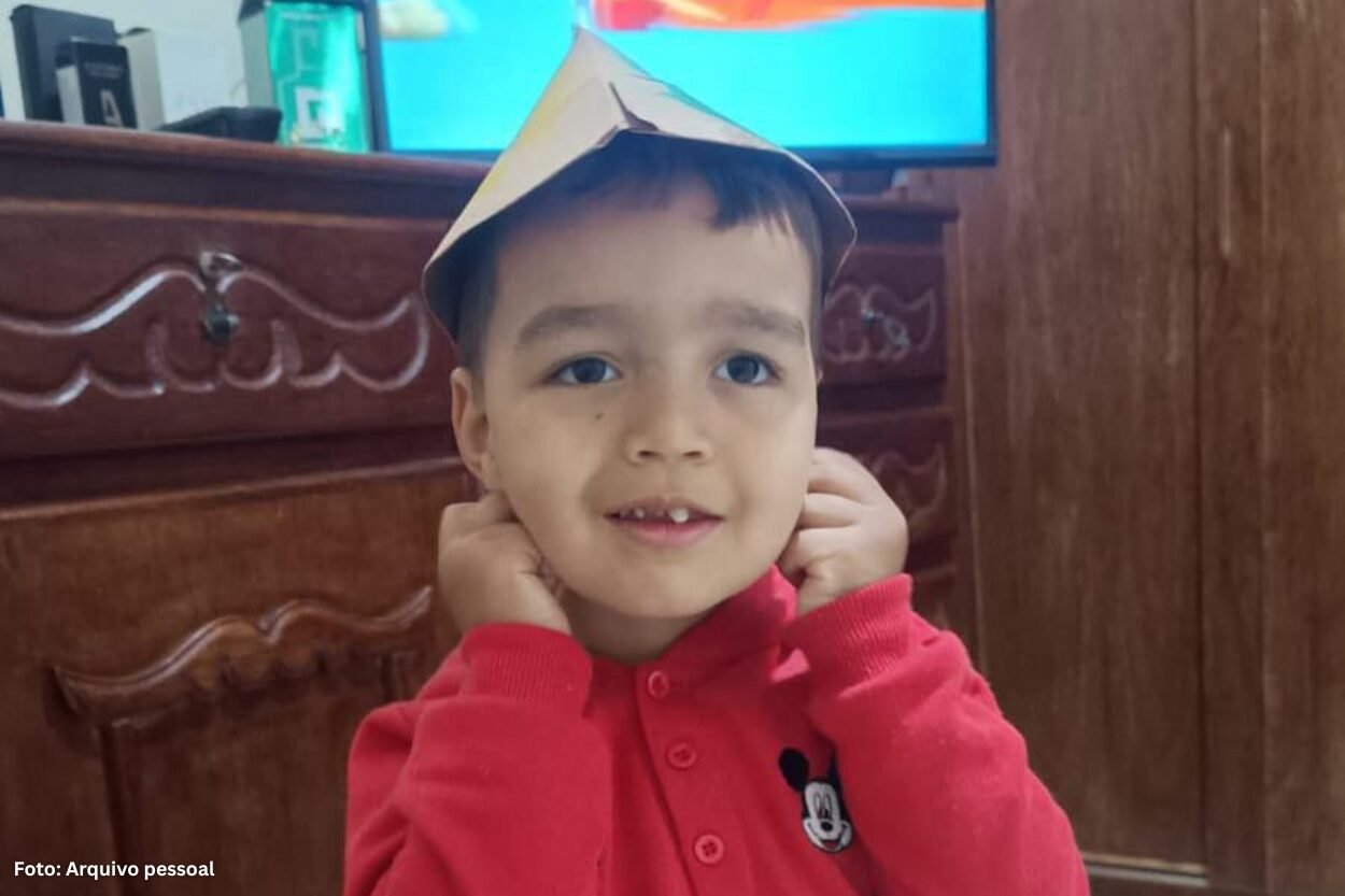 Mãe organiza vaquinha para custear exame com sedação do filho em BH