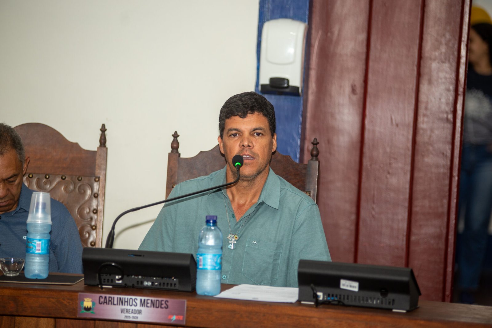 Vereador pede limpeza urgente de córrego em Saramenha