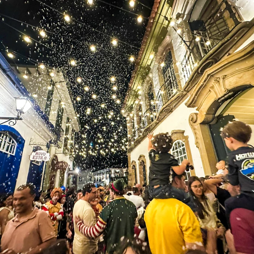 Natal dos Contos abre temporada natalina em Ouro Preto