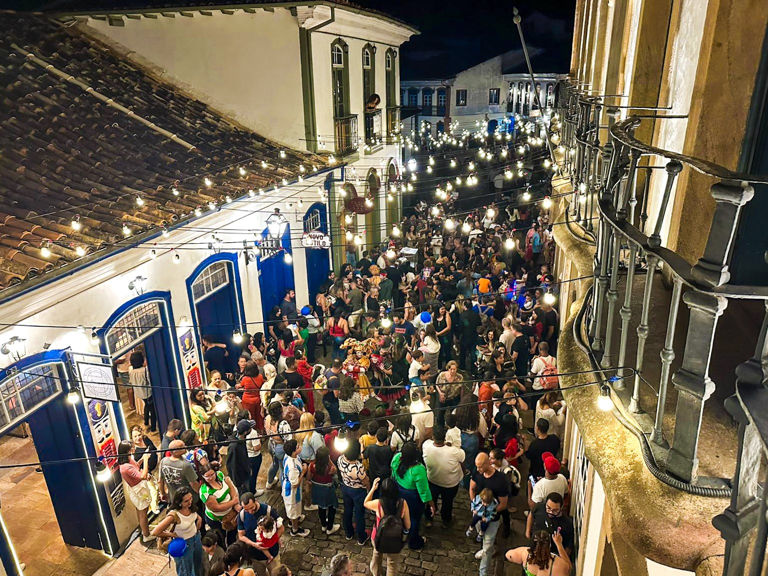Natal dos Contos abre temporada natalina em Ouro Preto