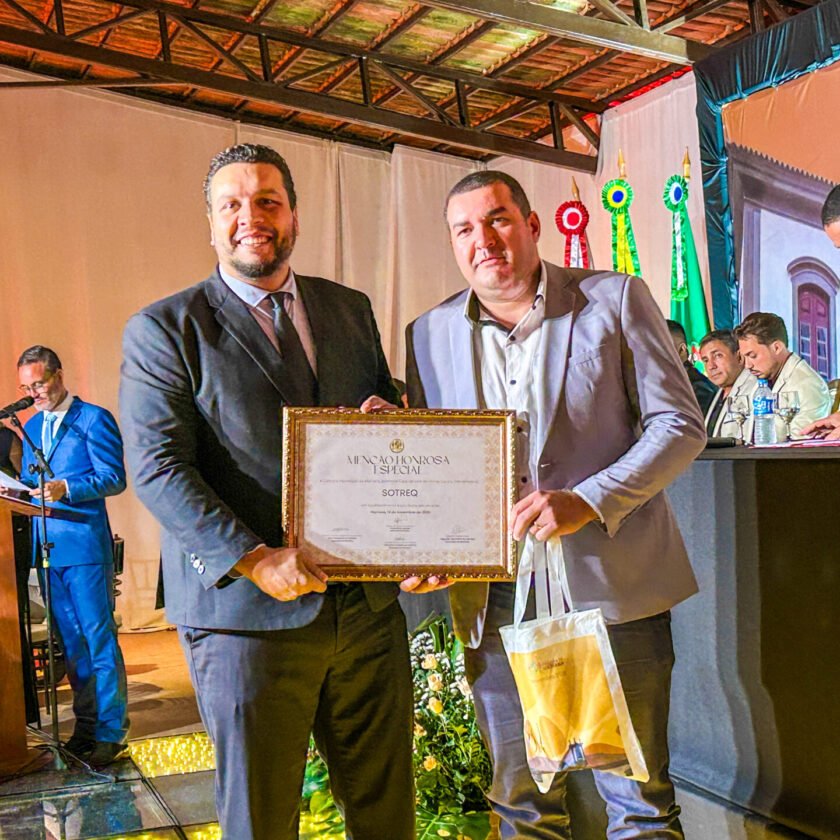 Câmara de Mariana homenageia personalidades e serviços de destaque em 2025