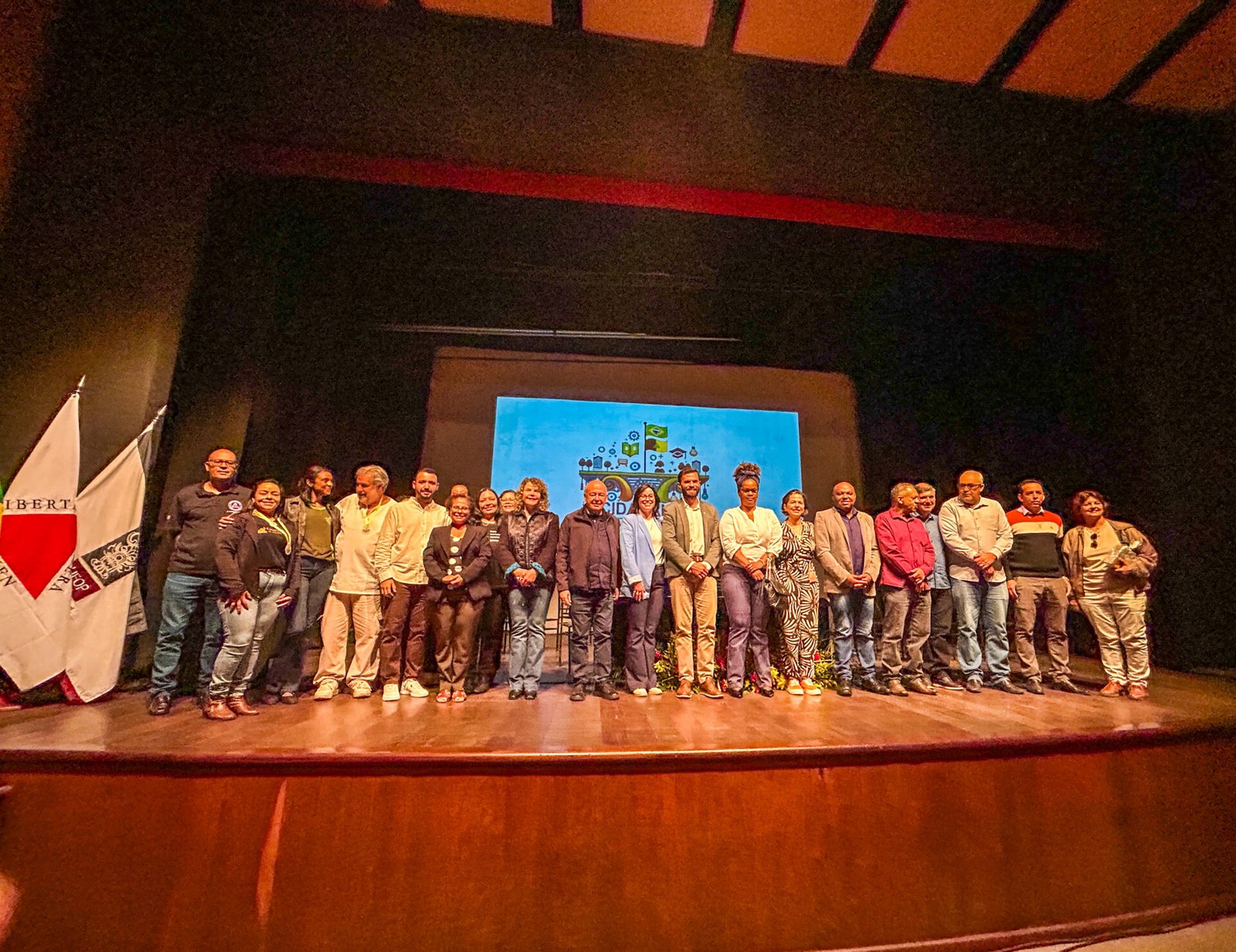 Encerramento do ‘Cidadania na Prática: A Câmara é Nossa’ premia alunos com 'Redação Destaque'