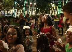 Cortejo abre programação do Natal de Luz e inicia celebrações em Mariana