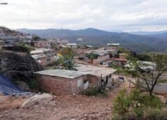 Reviravolta judicial suspende despejos na Vila Serrinha em Mariana