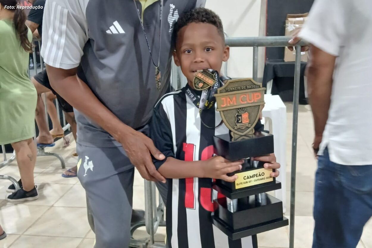 Família organiza rifa para apoiar atleta mirim destaque no Atlético-MG