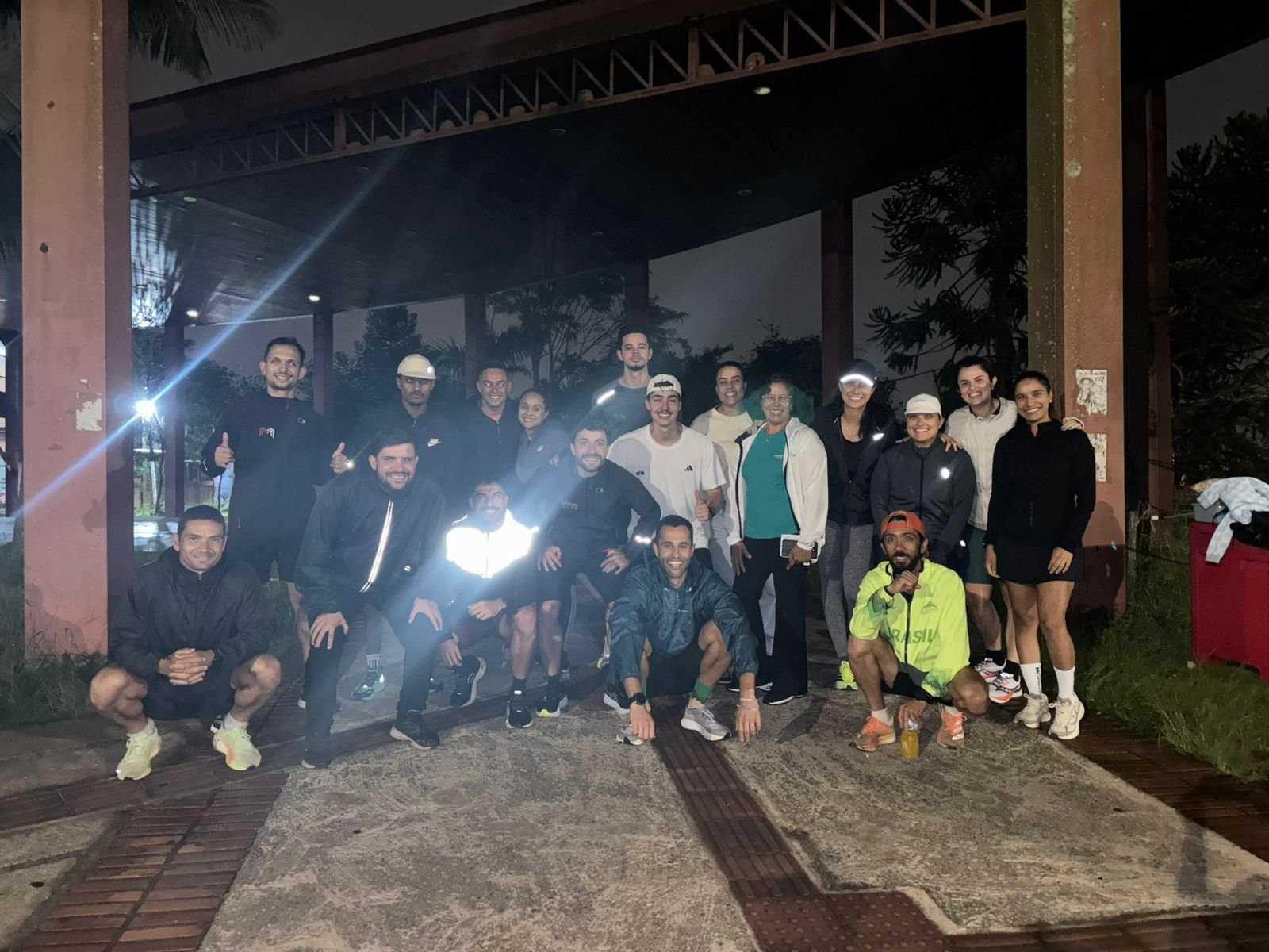 Desafio Passos Solidários reúne atletas em corrida de 100 km na Escola de Minas