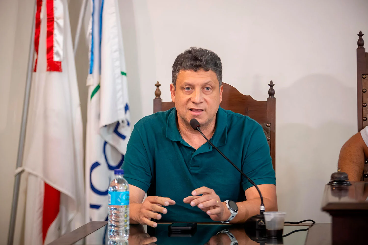 Asfalto irregular vira alvo de cobrança em distrito de Ouro Preto e vereador cobra providências