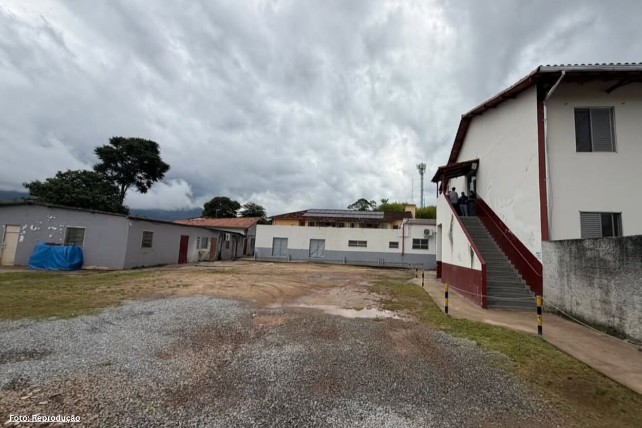 Prefeito assina ordem de serviço para construção de 10 leitos de UTI em Mariana