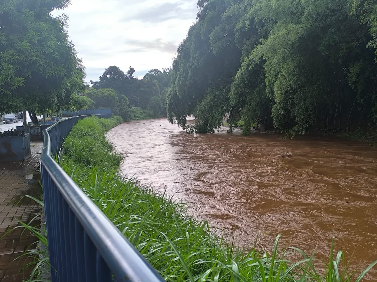 Chuvas intensas geram desabamentos em Congonhas