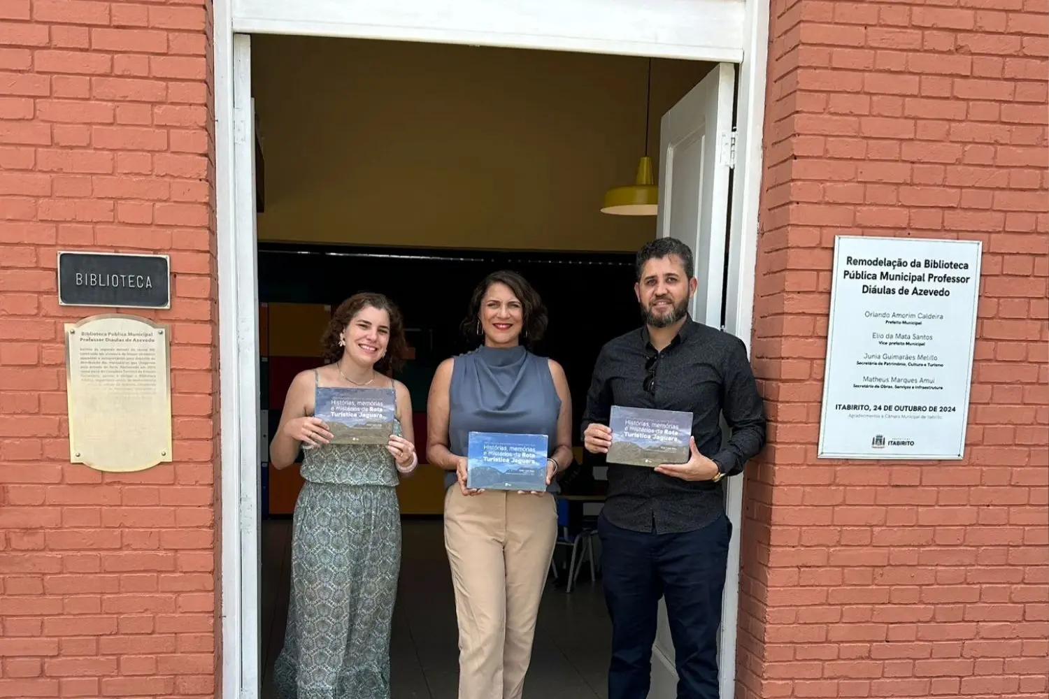 Você conhece a Rota Jaguara? Livro com histórias reais e memórias da região é doado à Biblioteca de Itabirito