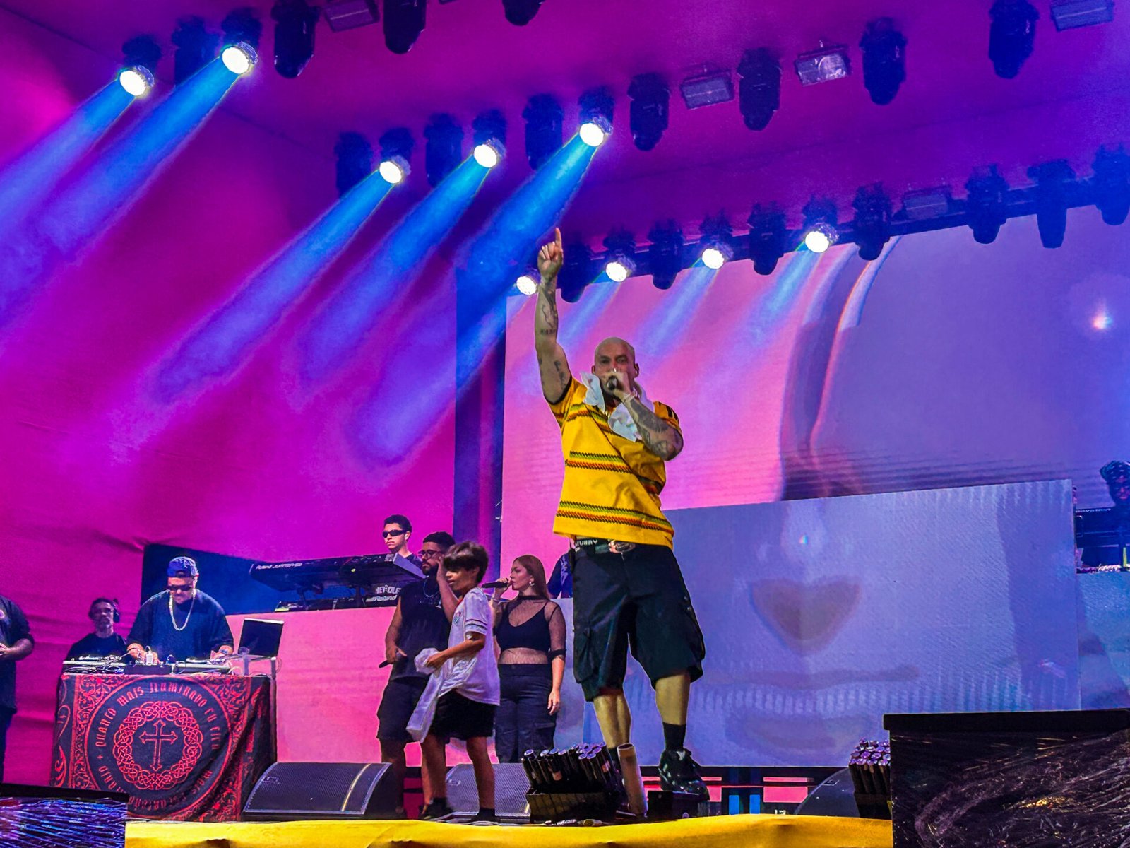 Cabrobró reúne 6 mil pessoas no domingo de Carnaval em Ouro Preto