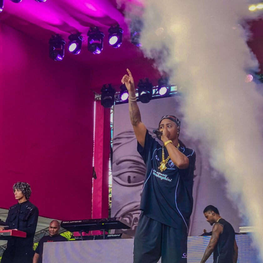 Com Ret no comando, Cabrobró reúne 6 mil pessoas no domingo de Carnaval