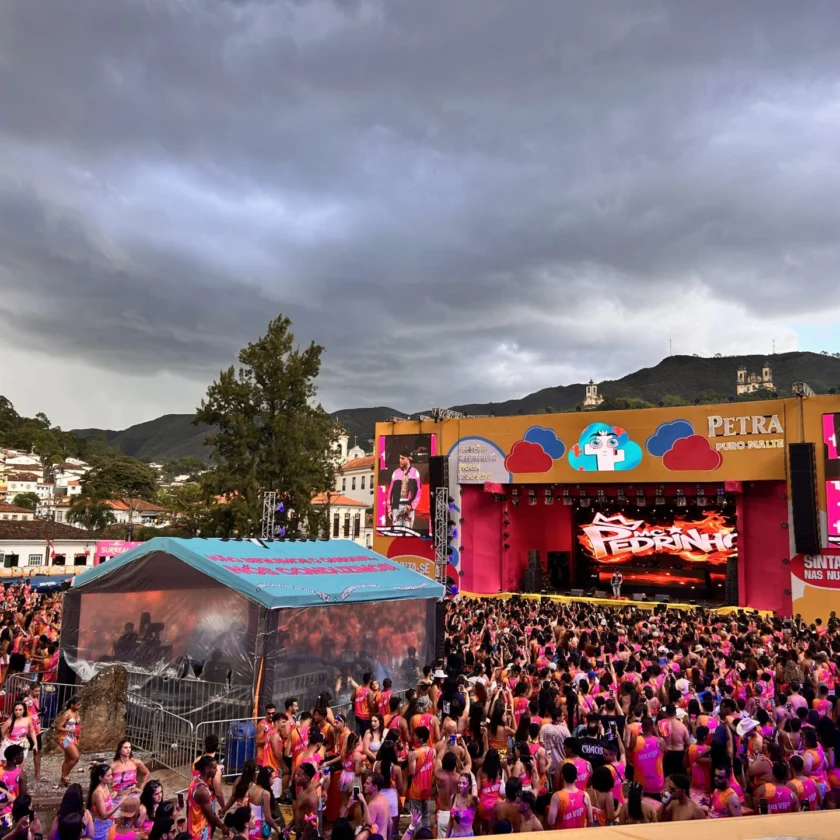 Bloco Chapado encerra Carnaval universitário com Luísa Sonza e MC Pedrinho em Ouro Preto