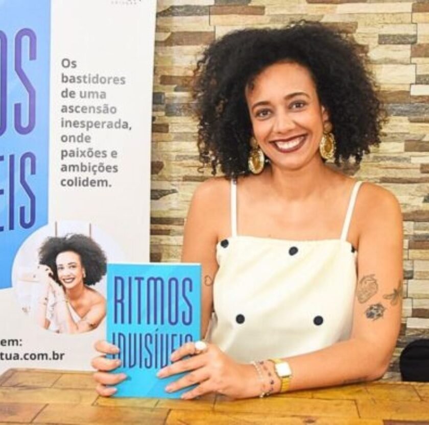 Escritora de Mariana retorna à cidade para lançar romance e encontrar leitores