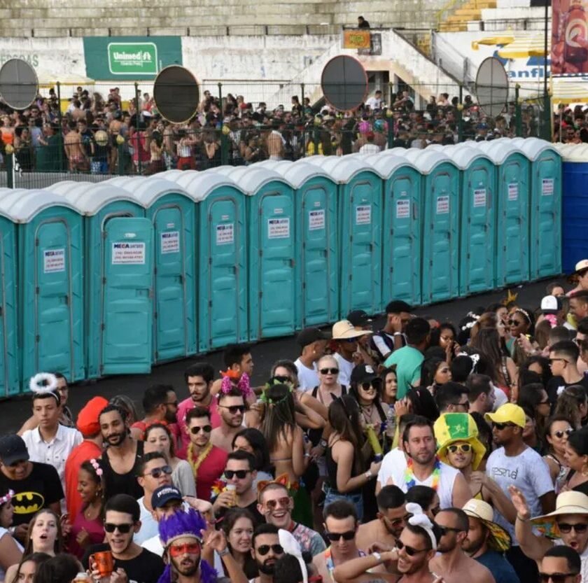BH lidera ranking nacional de banheiros químicos no Carnaval 2026