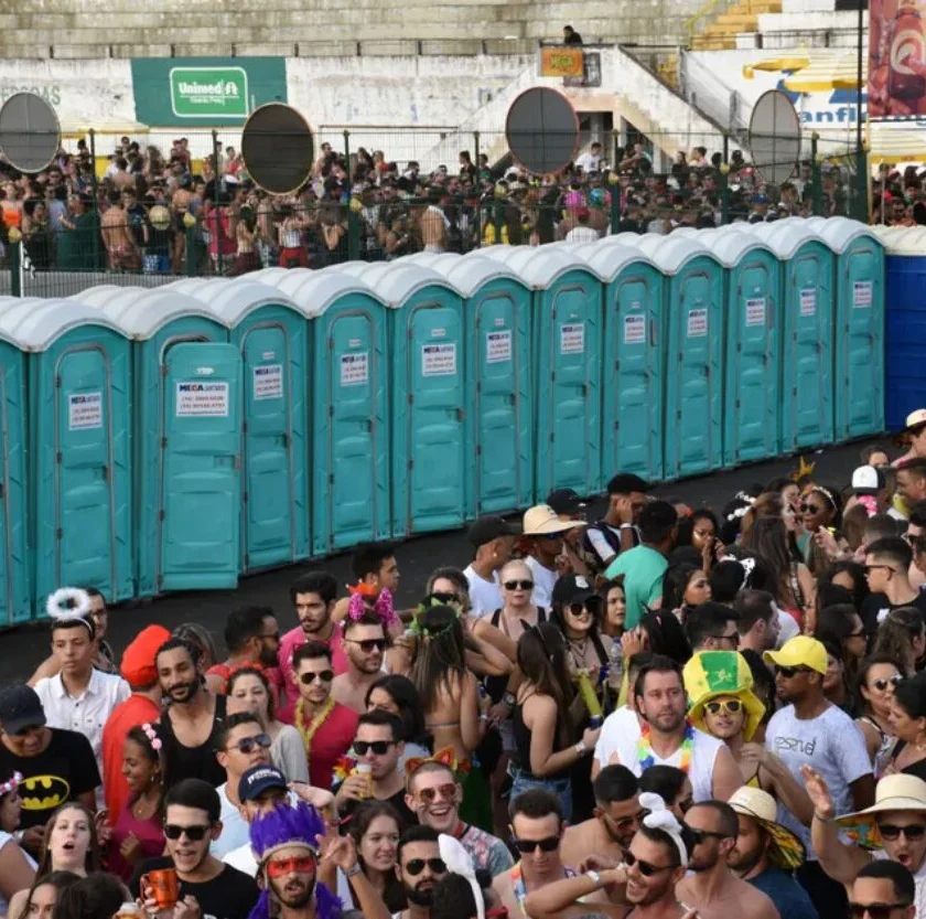 BH lidera ranking nacional de banheiros químicos no Carnaval 2026