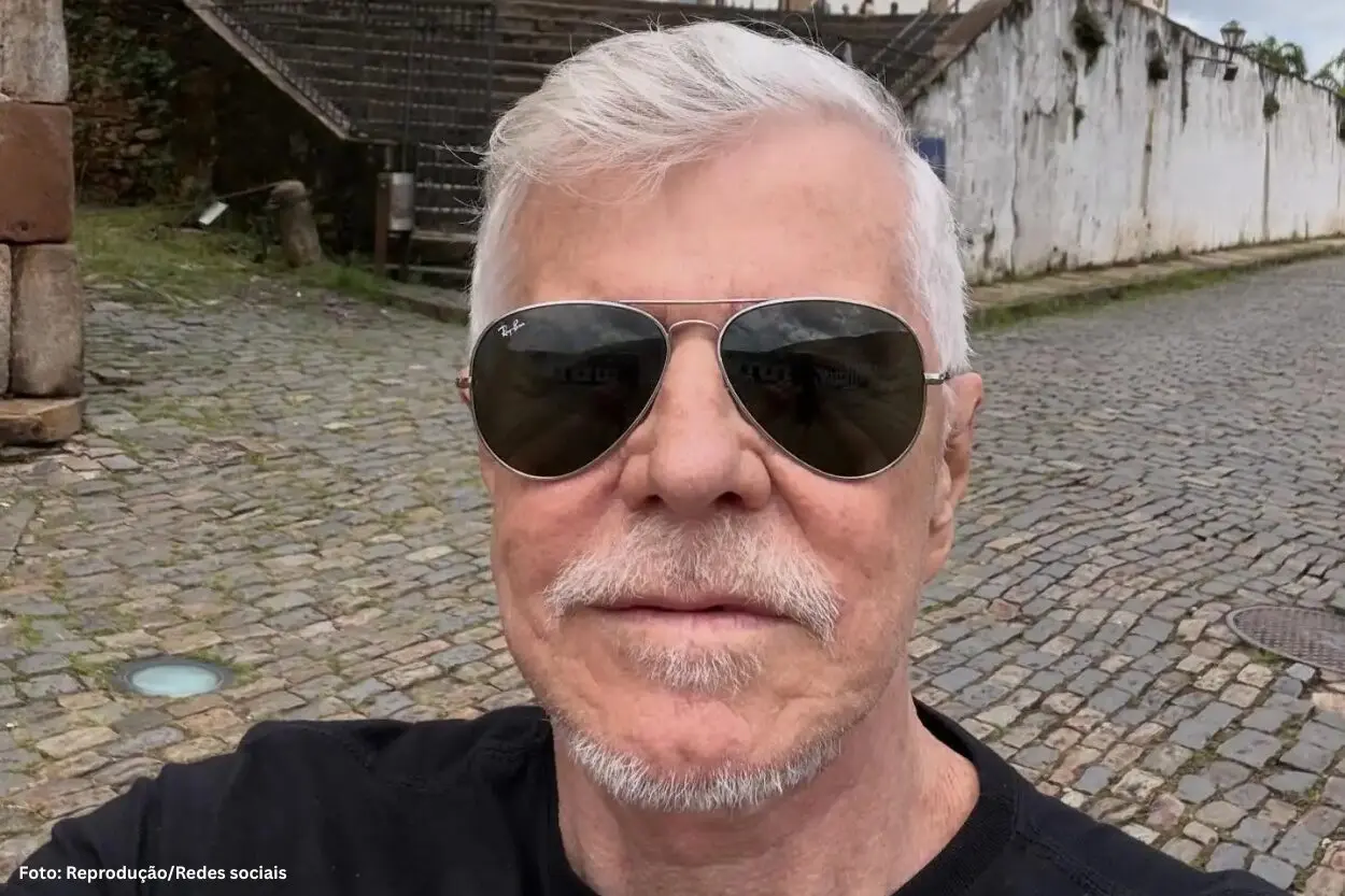 Miguel Falabella registra passagem por Ouro Preto em foto publicada nas redes sociais