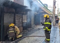 Incêndio atinge oito barracas de camelôs em Conselheiro Lafaiete